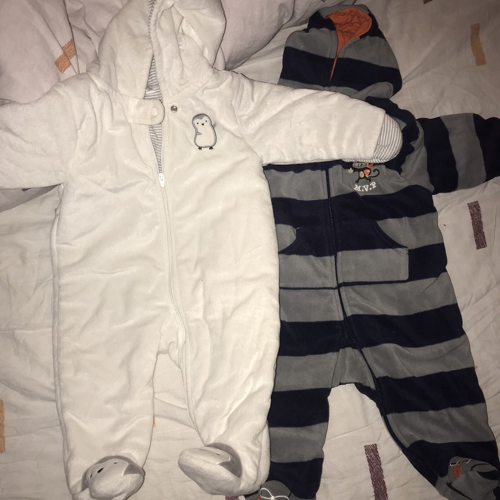 2*Carter’s Baby Boys 6-9M months Romper Hooded Jumpsuit Bodysuit Used